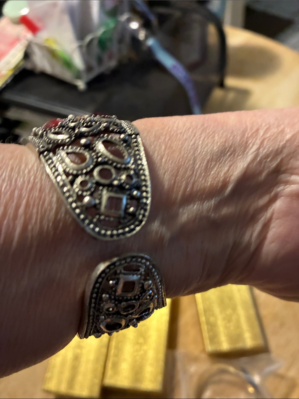 Vintage-Inspired Red Gemstone Cuff Bracelet - Picture 11 of 11